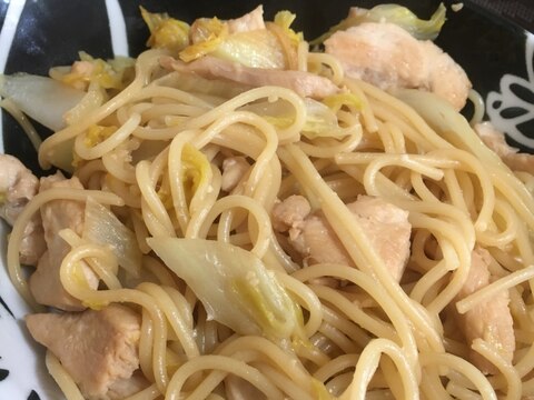 白菜と胸肉のニンニク醤油パスタ